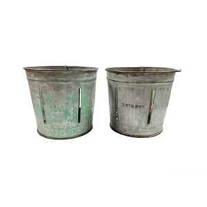 Vintage 2 Quart Acme Can Co. Dry Measure Bucket- Set